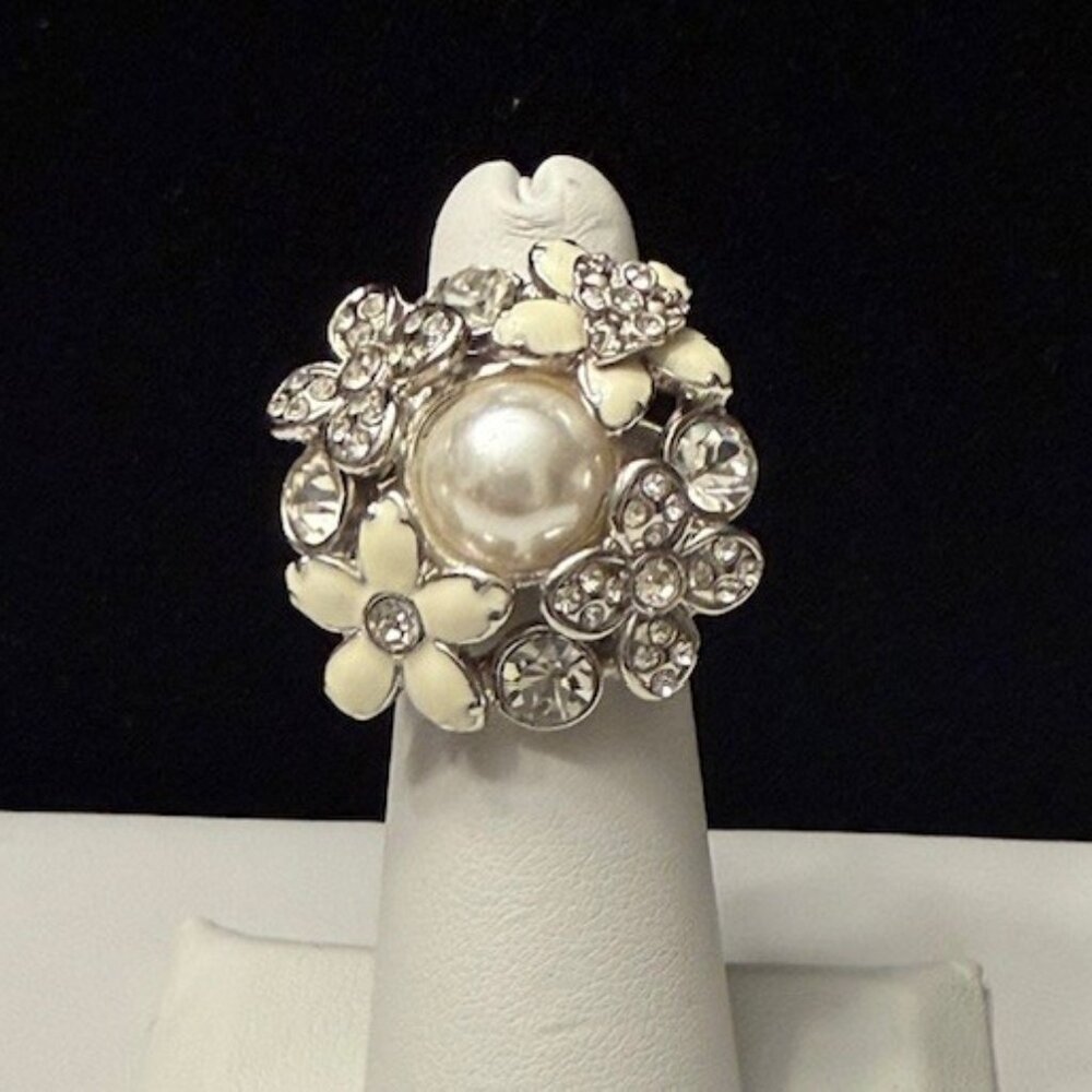 Lia Sophia "FORGET ME NOT" Ring